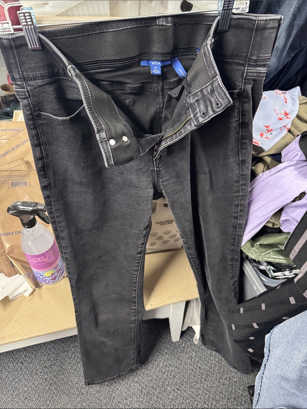 Apt 9 bootcut jeans size 14 // 100354